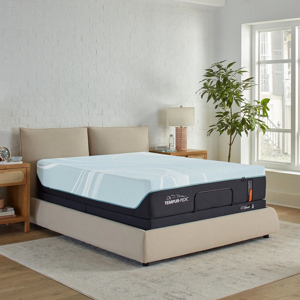 TEMPUR-LuxeAdapt® Firm Mattress — view 9